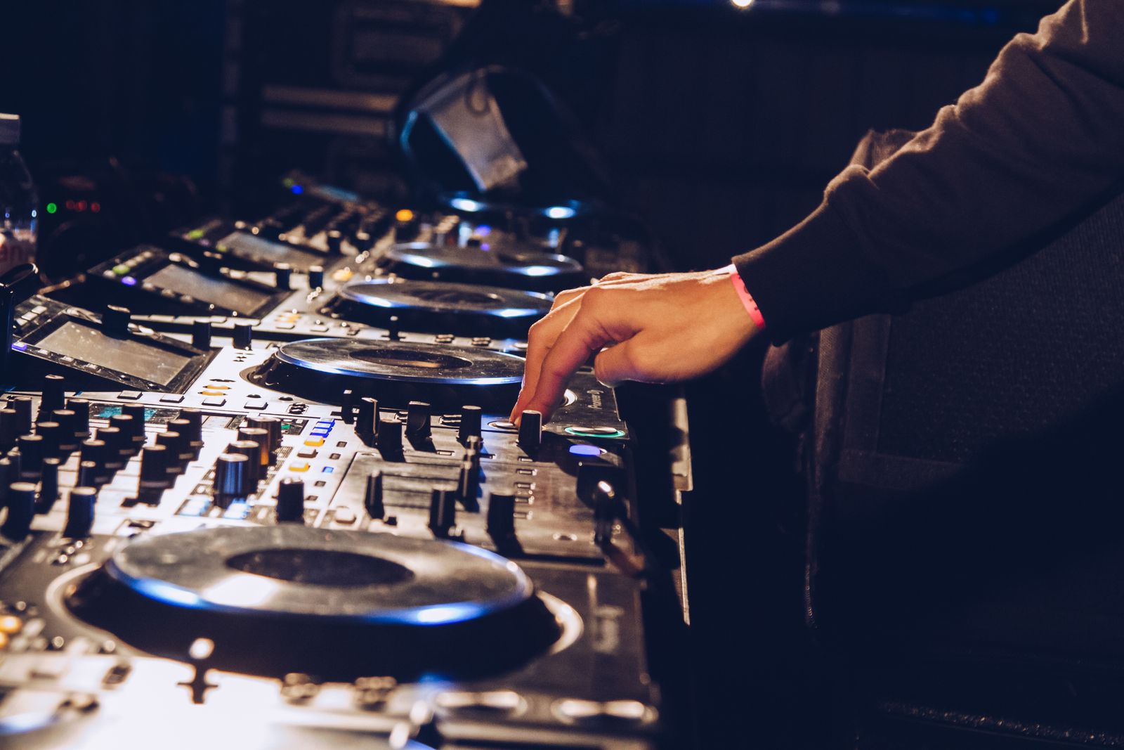 DJ y cabinas para eventos en Huelva